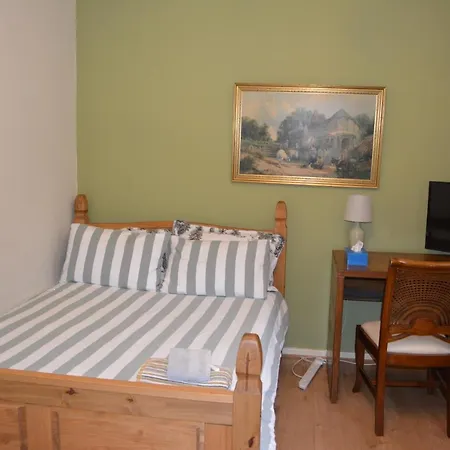 Double Bedroom With View To The Garden Oxford Exterior photo