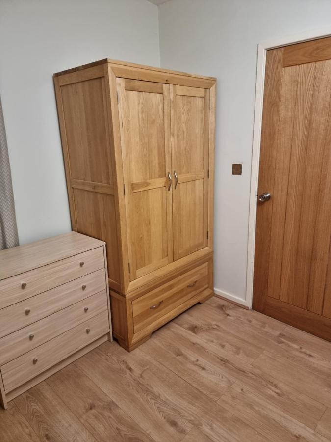 Double Bedroom With View To The Garden Homestay Oxford