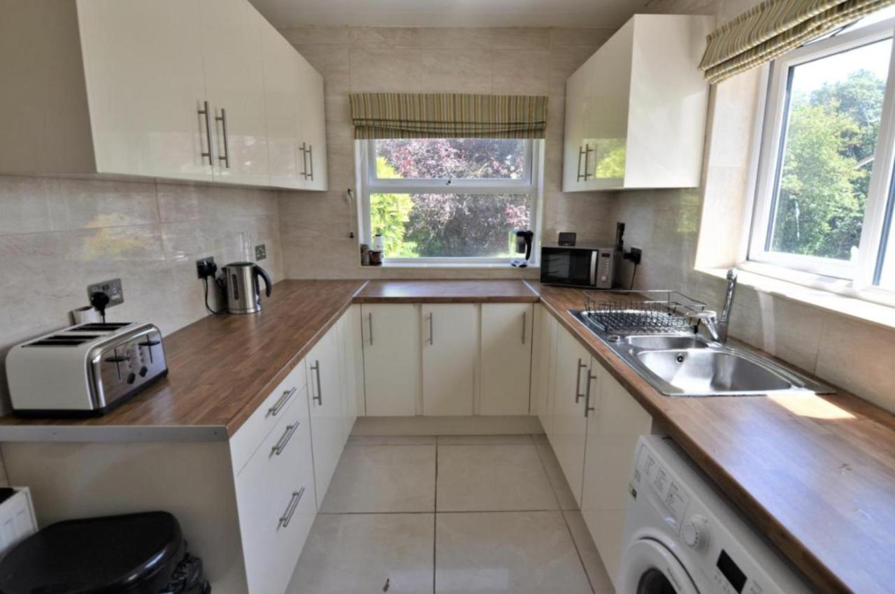Homestay Double Bedroom With View To The Garden