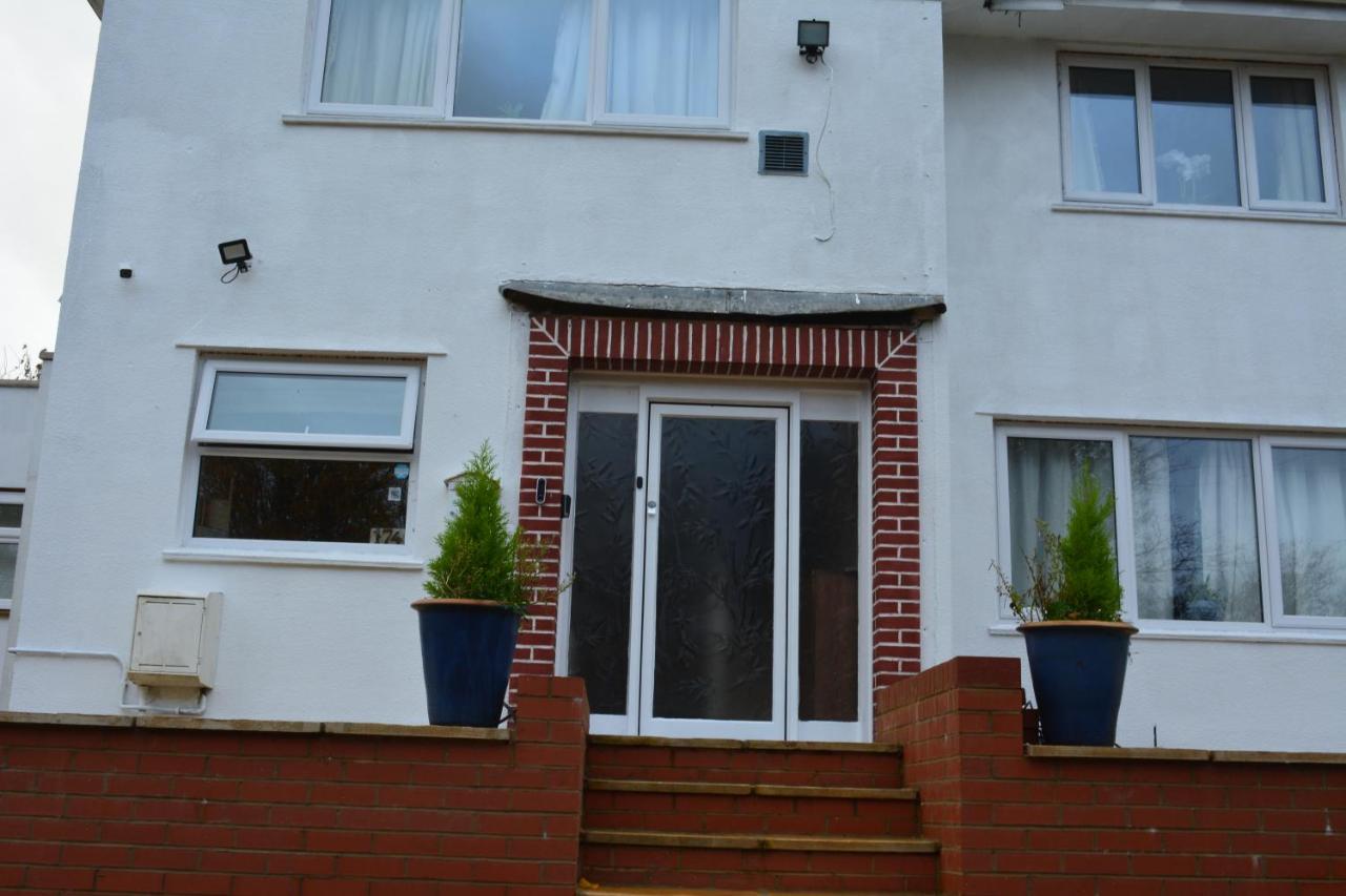 Double Bedroom With View To The Garden